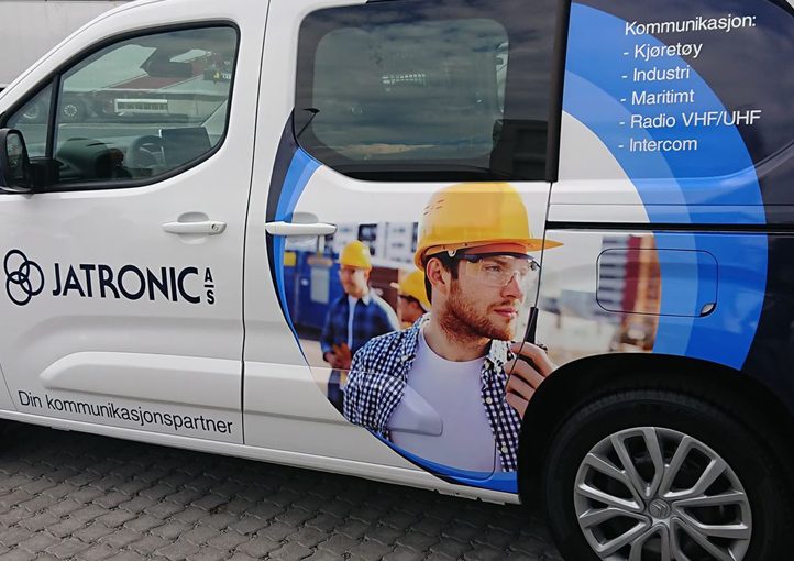 New decor on service car